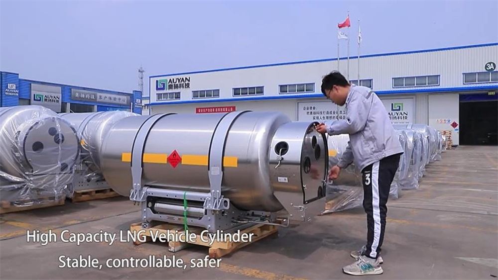 Storage Container Cryogenic Liquid Nitrogen Vehicle Tanks LNG Fuel Pressure Vessel Gas Cylinder